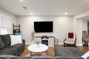 17 Clinton St, Freehold, NJ 07728 - Photo 5