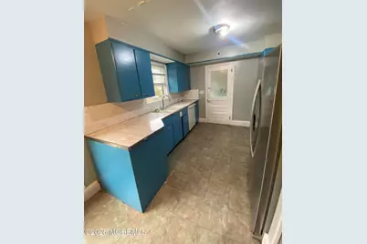 255 Garfield Avenue, Oakhurst, NJ 07755 - Photo 3