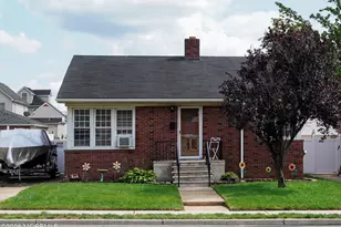 112 McCutcheon Ave, Sayreville, NJ 08872 - Photo 1