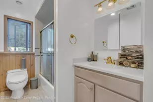 17 Johnston St, Oakhurst, NJ 07755 - Photo 27