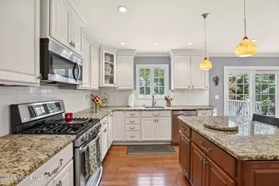 174 Statesir Place, Red Bank, NJ 07701 - Photo 13