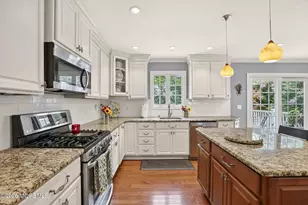 174 Statesir Pl, Red Bank, NJ 07701 - Photo 13
