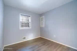 315 Beverly Way, Neptune Township, NJ 07753 - Photo 17