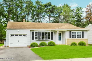 52 Castleton Dr, Toms River Township, NJ 08757 - Photo 1