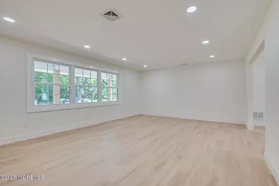 300 E Chestnut Avenue, Metuchen, NJ 08840 - Photo 17