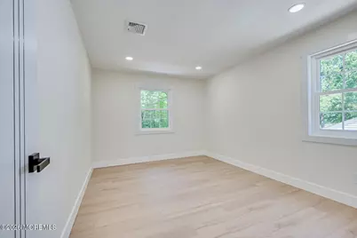 300 E Chestnut Avenue, Metuchen, NJ 08840 - Photo 49