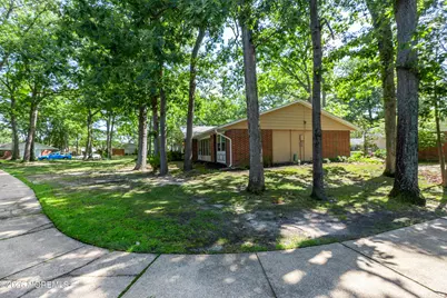 598B Lake Point Drive, Lakewood, NJ 08701 - Photo 21