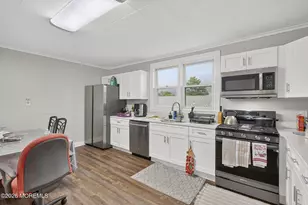 92 Main St, Matawan, NJ 07747 - Photo 29