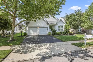 35 Hartack Rd, Manalapan Township, NJ 07726 - Photo 3