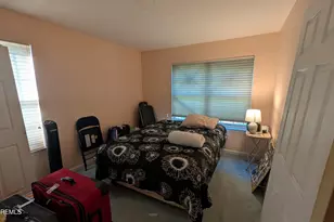 10 Beacon Ct, Holmdel, NJ 07733 - Photo 25