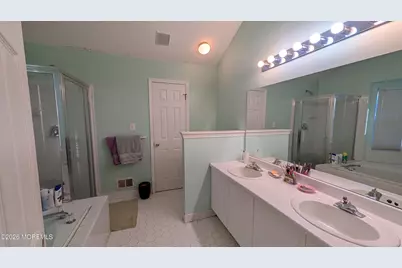 10 Beacon Court #80, Holmdel, NJ 07733 - Photo 23