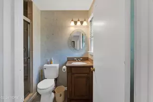 17 Walton Ct, East Brunswick Township, NJ 08816 - Photo 21