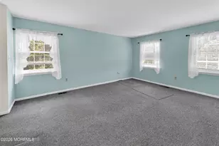 17 Walton Ct, East Brunswick Township, NJ 08816 - Photo 9