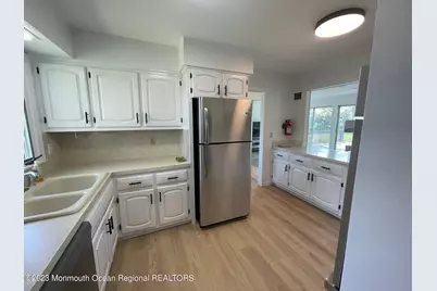 12 Greenbrier Road, Oakhurst, NJ 07755 - Photo 7
