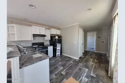 9 Avenue C, Hazlet Township, NJ 07734 - Photo 3