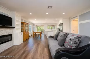 112 Indigo Plaza, Monroe Township, NJ 08831 - Photo 3
