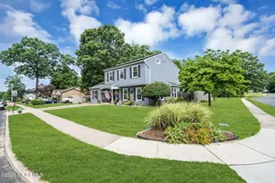 8 Concord Cir, Howell Township, NJ 07731 - Photo 5