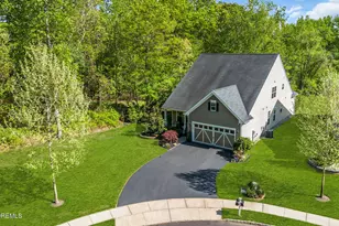 1 Mallard Ct, Howell Township, NJ 07731 - Photo 3