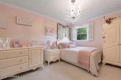 18 E Francis Avenue, Morganville, NJ 07751 - Photo 7