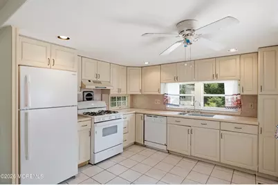 39 Antonia Drive, Jackson, NJ 08527 - Photo 11