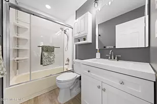 344 Constitution Cir, North Brunswick Township, NJ 08902 - Photo 23