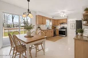 3 Manalapan Woods Dr, Manalapan Township, NJ 07726 - Photo 11