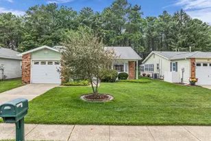 51 Regent Cir, Brick, NJ 08723 - Photo 3
