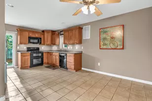 23 Oakland Mills Rd, Manalapan Township, NJ 07726 - Photo 7