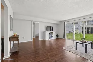 321 Tulip Ln, Freehold, NJ 07728 - Photo 11