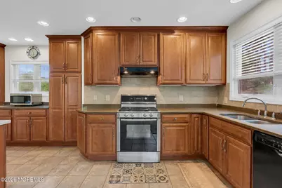 10 Daum Road, Manalapan Township, NJ 07726 - Photo 21