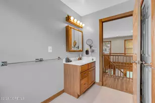 8 West Ave, Old Bridge Township, NJ 08857 - Photo 27