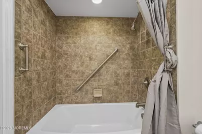 78 Overlook Way #E, Manalapan Township, NJ 07726 - Photo 23
