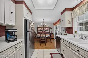 74 E Amherst Ln, Monroe Township, NJ 08831 - Photo 9