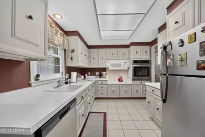 74 E Amherst Lane, Monroe Township, NJ 08831 - Photo 11