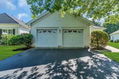 27 Bellflower Drive, Lakewood, NJ 08701 - Photo 11