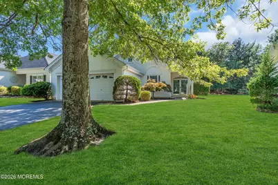 27 Bellflower Drive, Lakewood, NJ 08701 - Photo 15