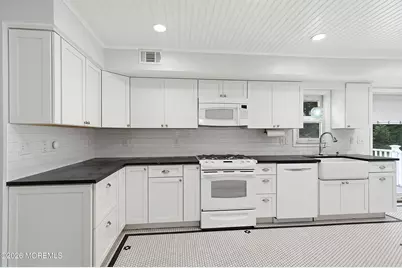 126 Linnea Lane, Brick, NJ 08724 - Photo 5