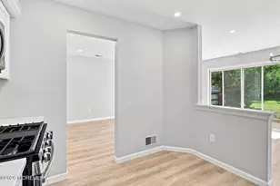 47 Oak Ln, Eatontown, NJ 07724 - Photo 13