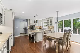 16 Sherwood Ct, Holmdel, NJ 07733 - Photo 11