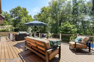 16 Sherwood Ct, Holmdel, NJ 07733 - Photo 39