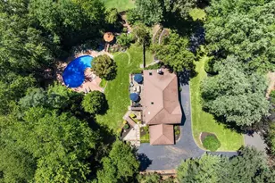 16 Sherwood Ct, Holmdel, NJ 07733 - Photo 3