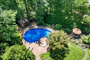 16 Sherwood Ct, Holmdel, NJ 07733 - Photo 47