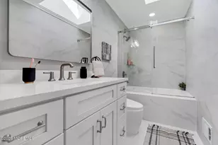 10 Sunrise Cir, Holmdel, NJ 07733 - Photo 25