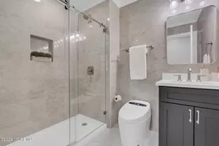 10 Sunrise Cir, Holmdel, NJ 07733 - Photo 15