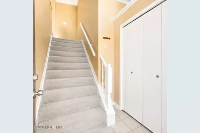 35 Powell Court, Hightstown, NJ 08520 - Photo 3
