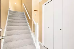 35 Powell Ct, Hightstown, NJ 08520 - Photo 3