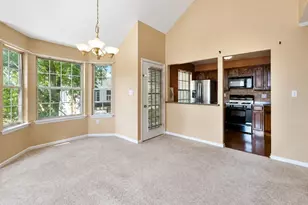 35 Powell Ct, Hightstown, NJ 08520 - Photo 7