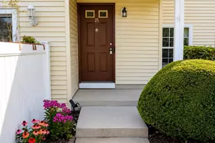 35 Powell Ct, Hightstown, NJ 08520 - Photo 1