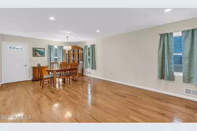 811 Barton Avenue, Point Pleasant Beach, NJ 08742 - Photo 5