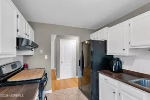 397 Brookview Ct, Howell Township, NJ 07731 - Photo 5